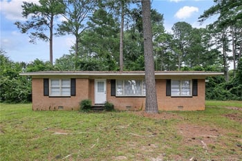 296 Decatur Dr, Fayetteville, NC 28303
