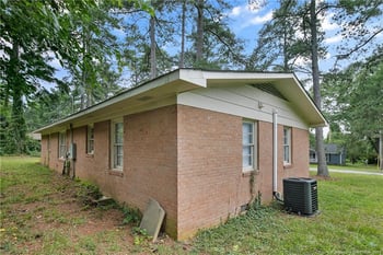 296 Decatur Dr, Fayetteville, NC 28303