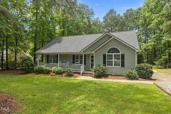 296 Gordon Farm Dr, Benson, NC 27504