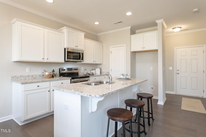 296 Johnson Ridge Way, Four Oaks, NC 27524