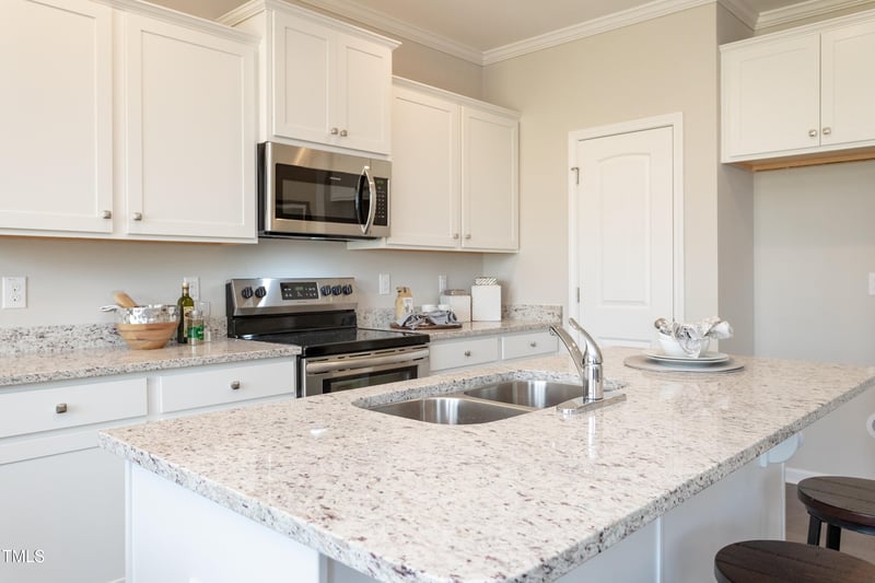 296 Johnson Ridge Way, Four Oaks, NC 27524