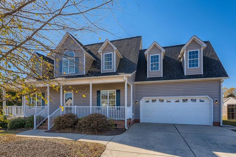 296 Moonlight Dr, Fuquay Varina, NC 27526