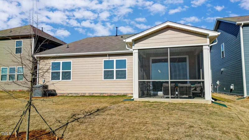 296 Providence Creek Dr, Fuquay Varina, NC 27526