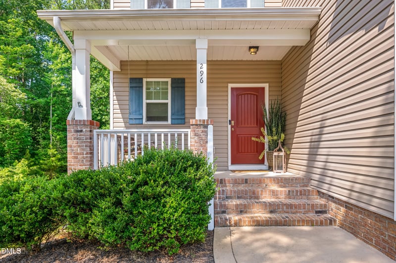 296 Shadowbark Dr, Garner, NC 27529