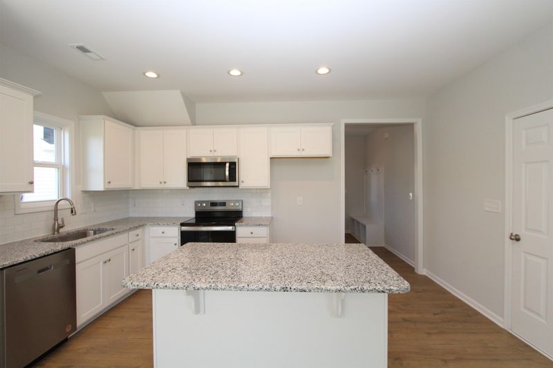 296 Sturgeon St, Smithfield, NC 27577