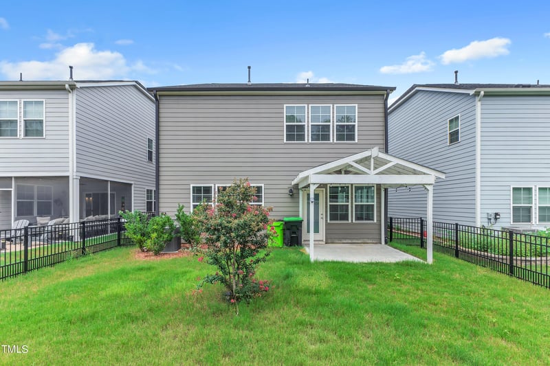 2965 Thirlestane Dr, Apex, NC 27502