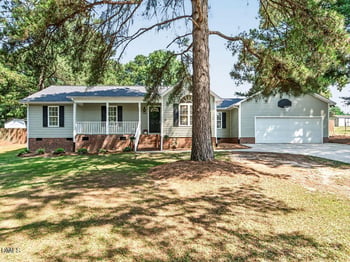2966 Cheshire Dr, Sanford, NC 27332