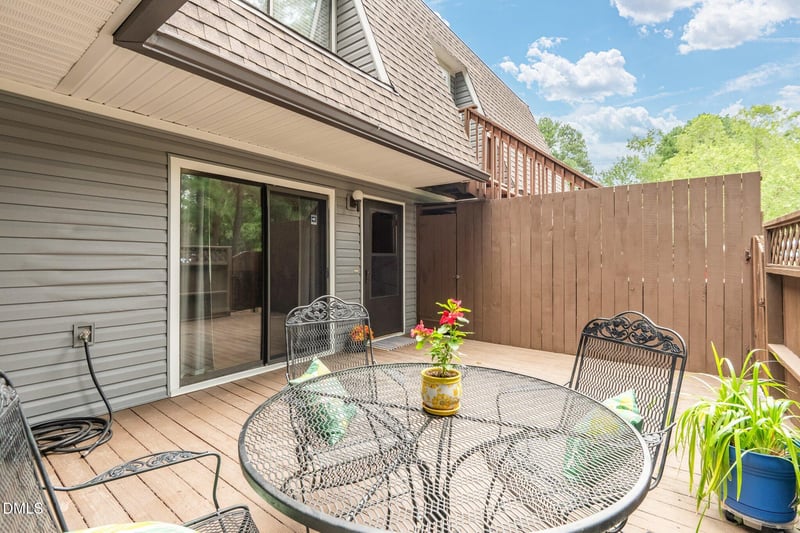 297 Summerwalk Cir, Chapel Hill, NC 27517