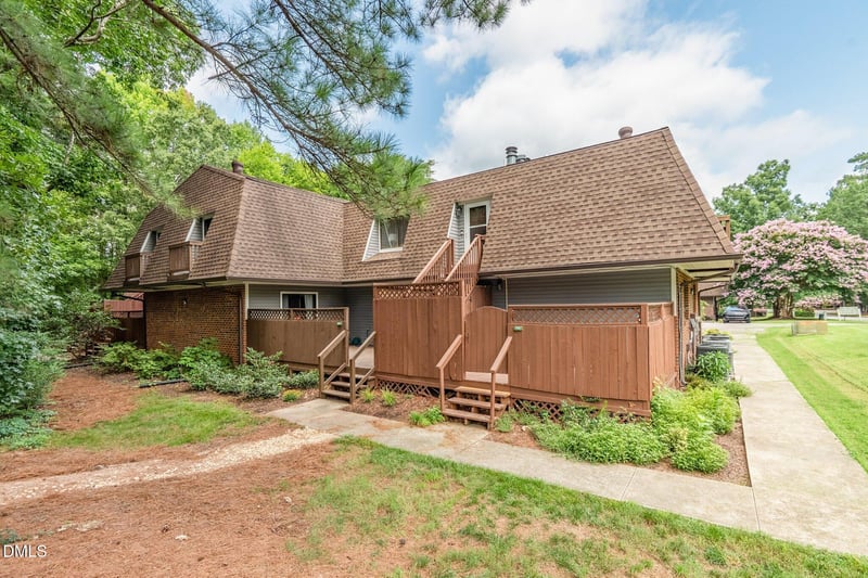 297 Summerwalk Cir, Chapel Hill, NC 27517