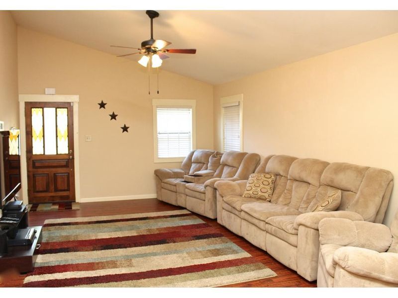 2971 Kennedy Rd, Burlington, NC 27215