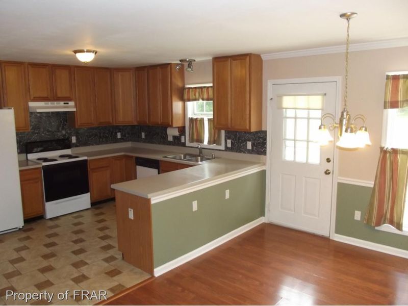2972 Cheshire Dr, Sanford, NC 27332