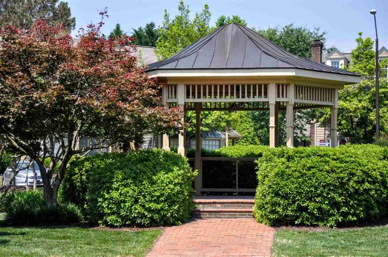 2985 Faversham Pl, Raleigh, NC 27604