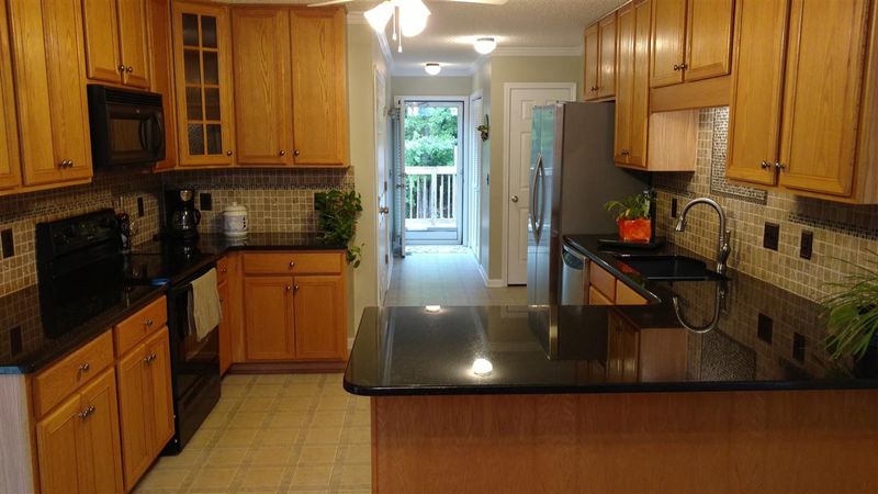 2987 Deep Glen Ct, Raleigh, NC 27603