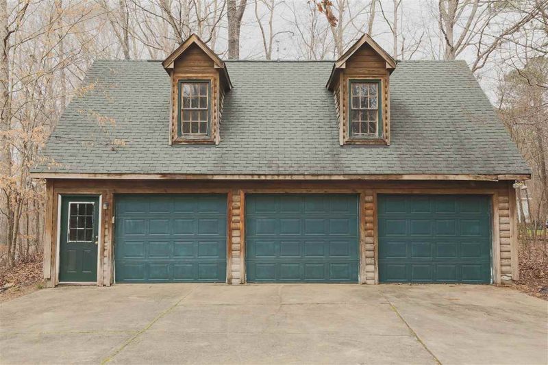 299 Castleberry Rd, Clayton, NC 27527