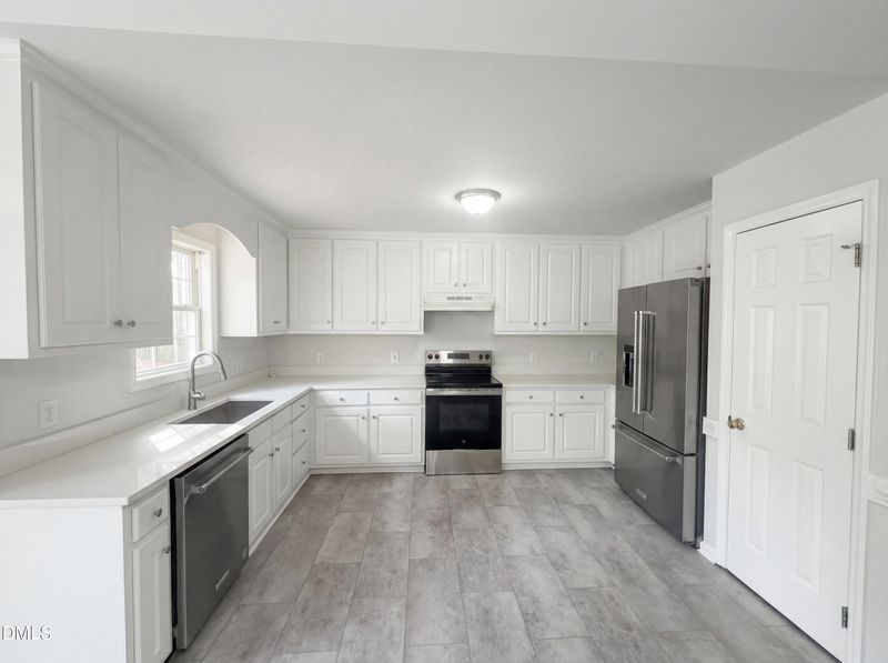 299 Greenleaf Rd, Angier, NC 27501