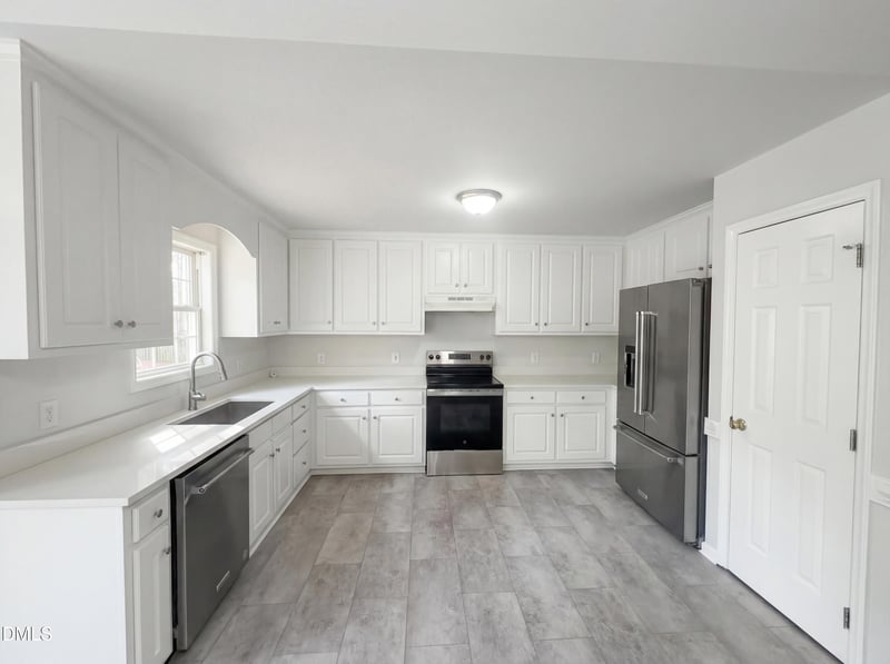 299 Greenleaf Rd, Angier, NC 27501