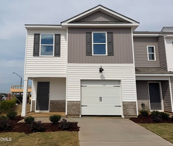 299 Honeycutt Oaks Dr, Angier, NC 27501