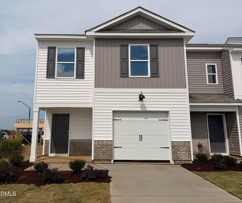 299 Honeycutt Oaks Dr, Angier, NC 27501