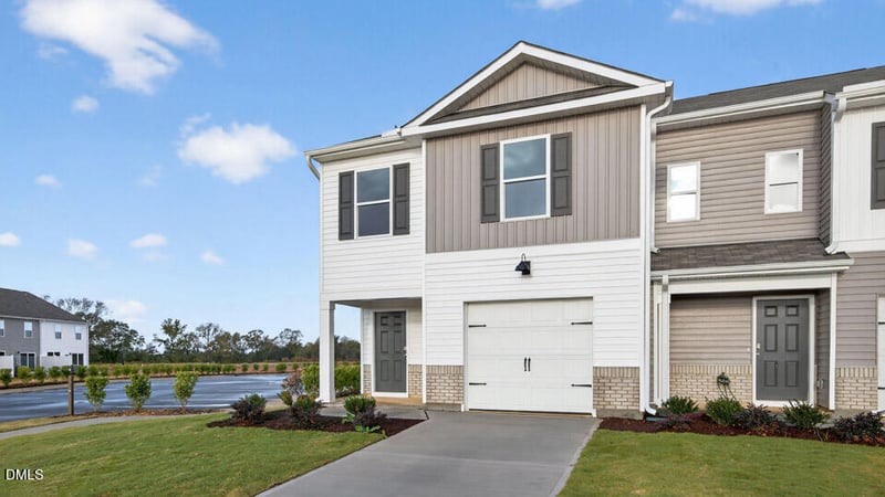 299 Honeycutt Oaks Dr, Angier, NC 27501