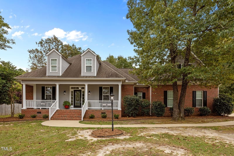 299 Oxford Woods Dr, Angier, NC 27501