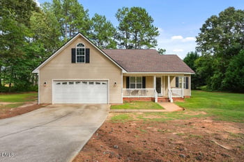 299 Park Ln, Coats, NC 27521