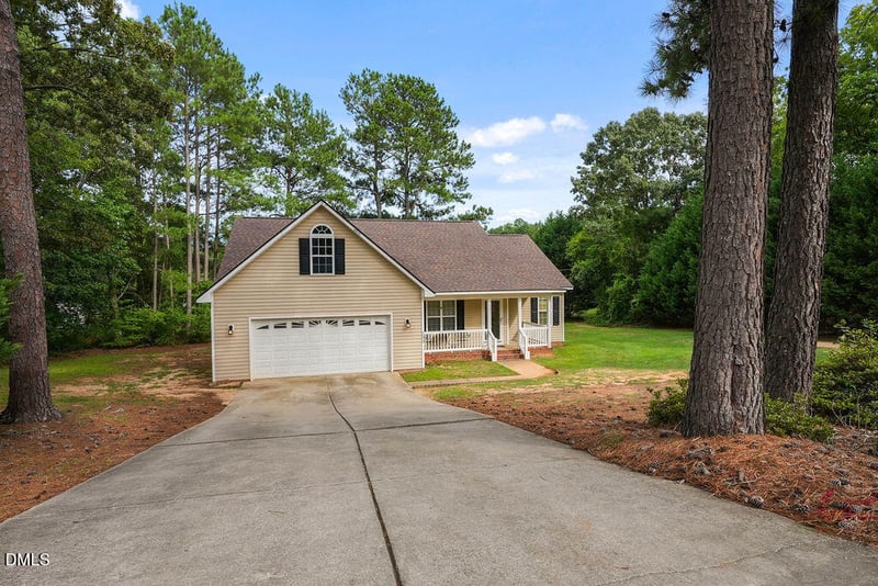 299 Park Ln, Coats, NC 27521