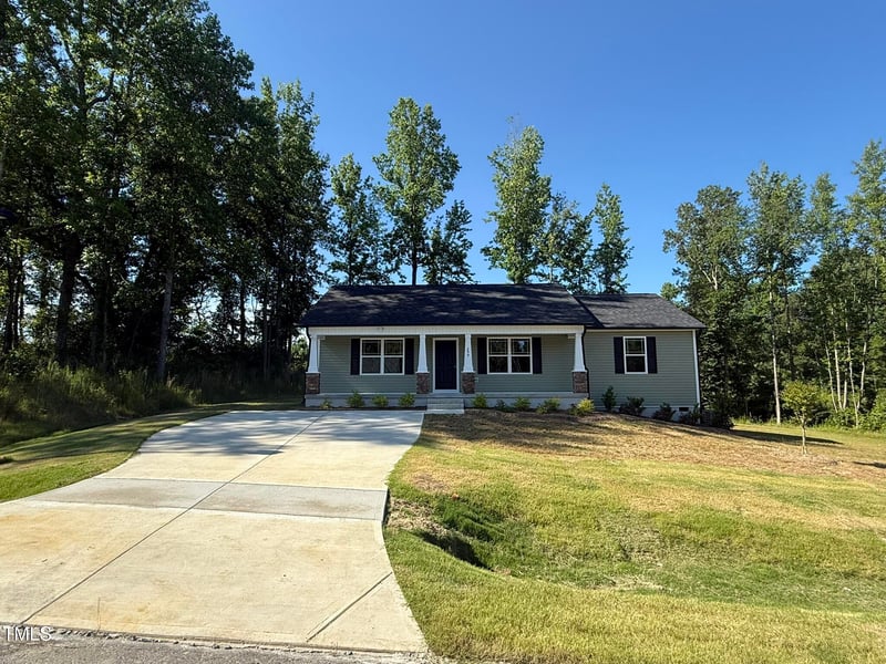 299 Starry Sky Dr, Benson, NC 27504