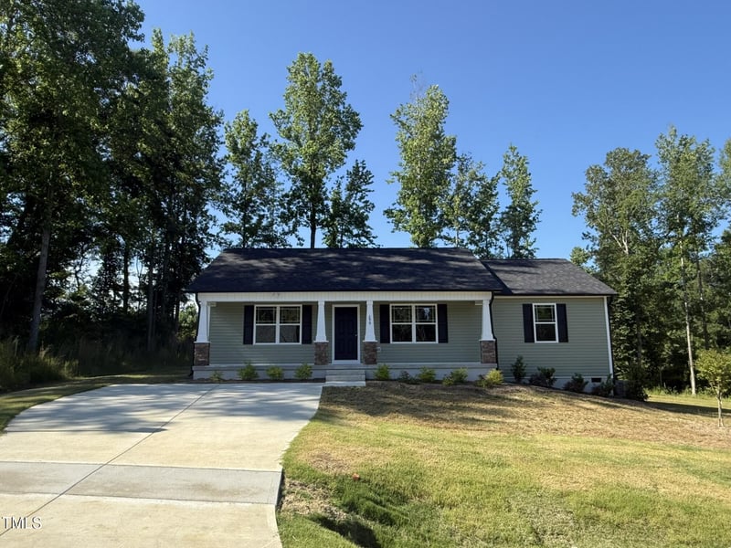 299 Starry Sky Dr, Benson, NC 27504