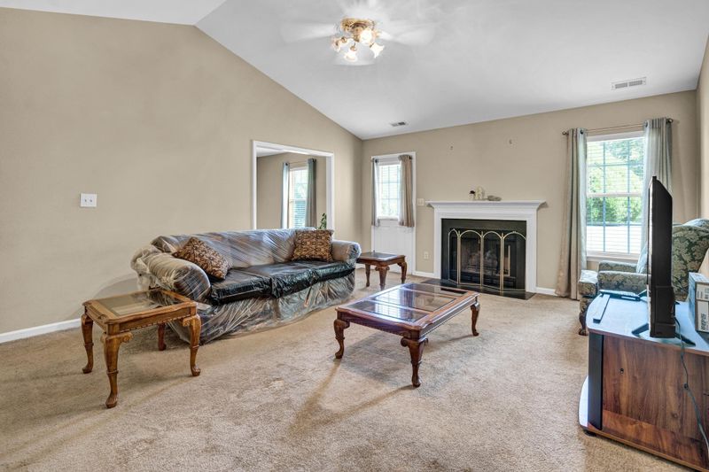 3 Biltmore Pl, Durham, NC 27712