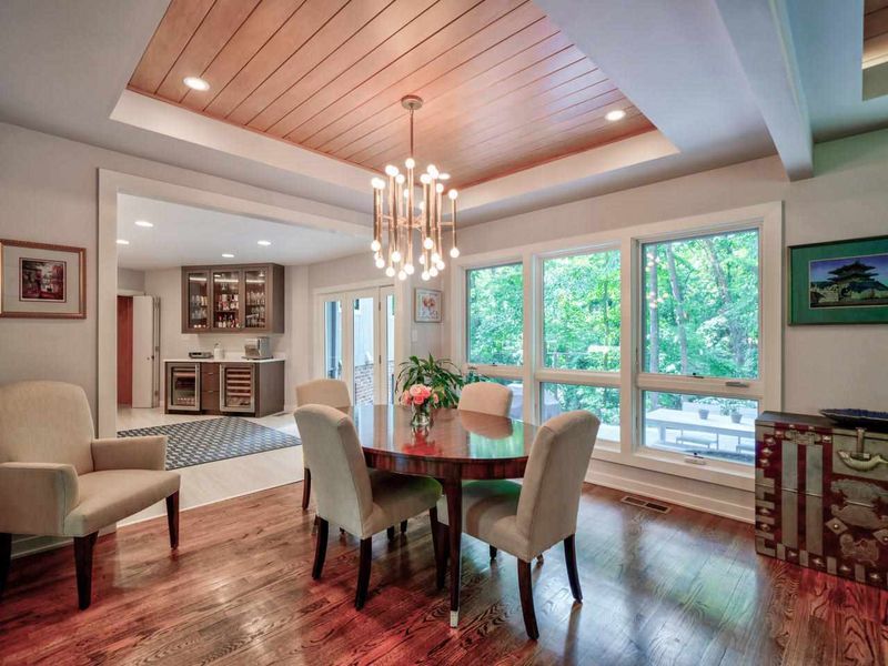3 Buttons Rd, Chapel Hill, NC 27514