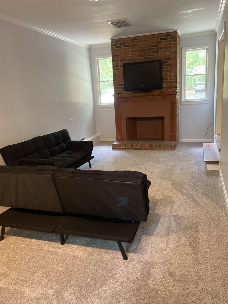 3 Cates Ct, Hillsborough, NC 27278