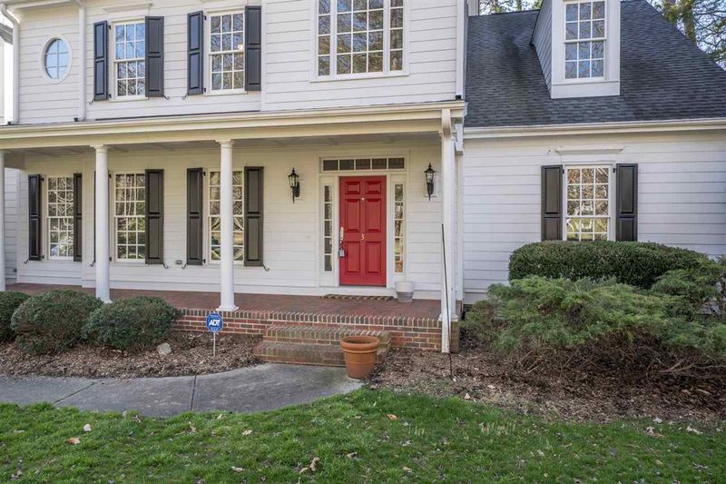 3 Fairwoods Dr, Durham, NC 27712