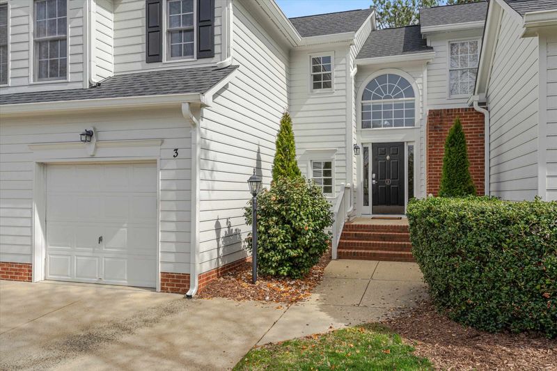 3 Lake Hill Dr, Durham, NC 27713