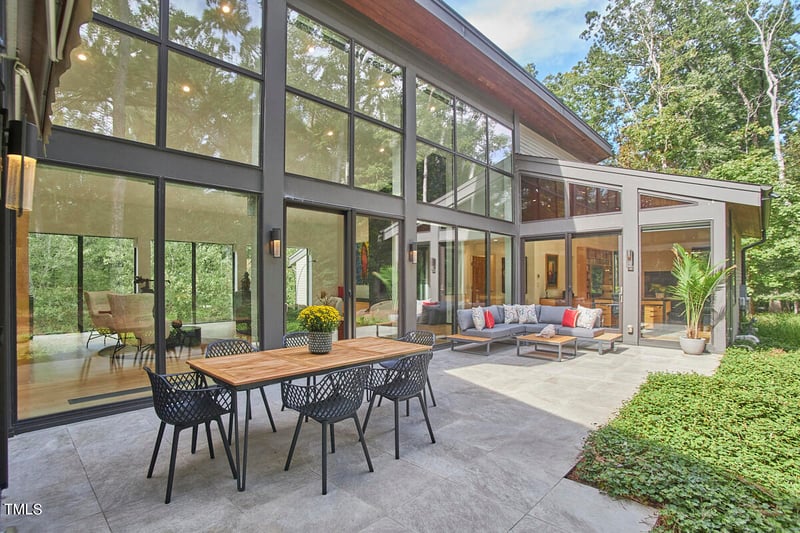 3 Lanier Dr, Chapel Hill, NC 27517