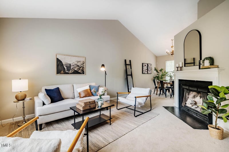 3 Little Stone Cir, Durham, NC 27703