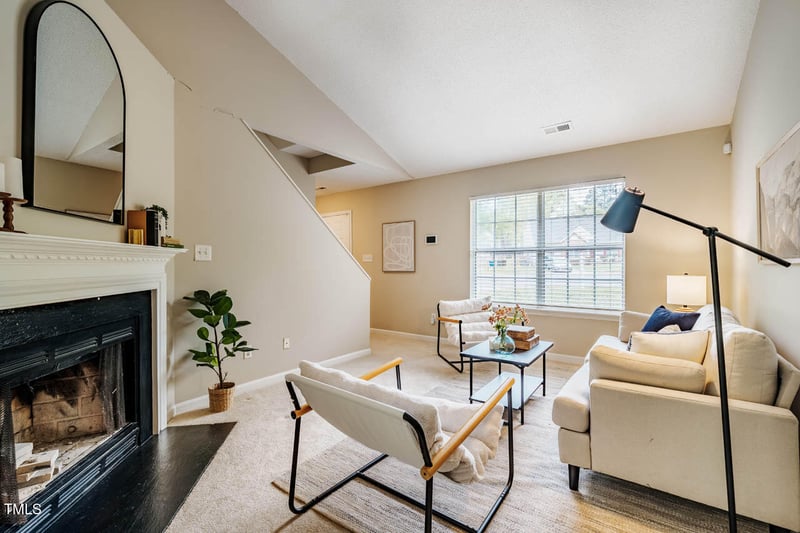 3 Little Stone Cir, Durham, NC 27703
