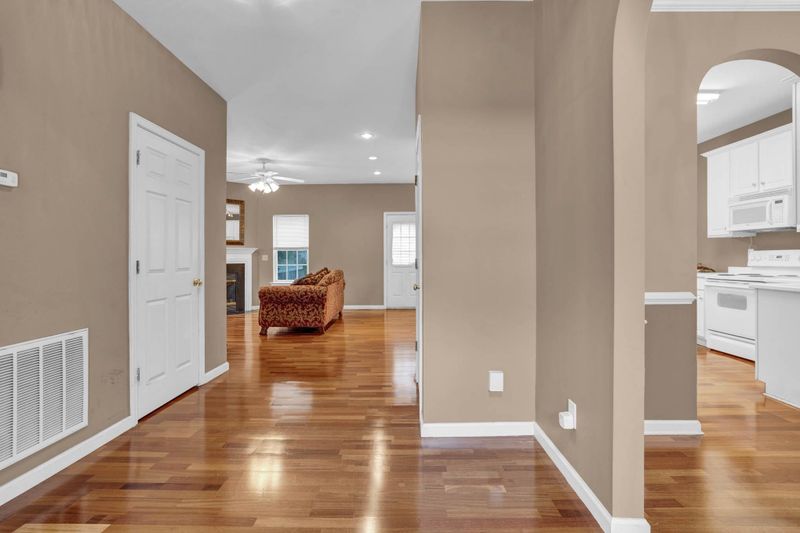 3 Lost Tree Ct, Durham, NC 27703