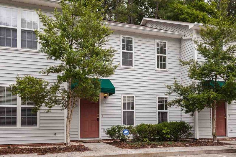 3 Mandy Ct, Durham, NC 27707
