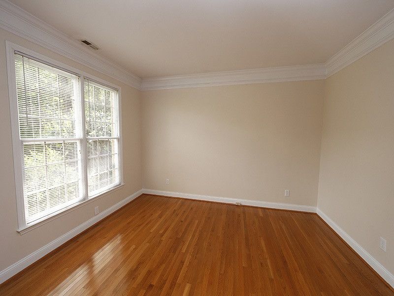 3 Montcrest Dr, Durham, NC 27713