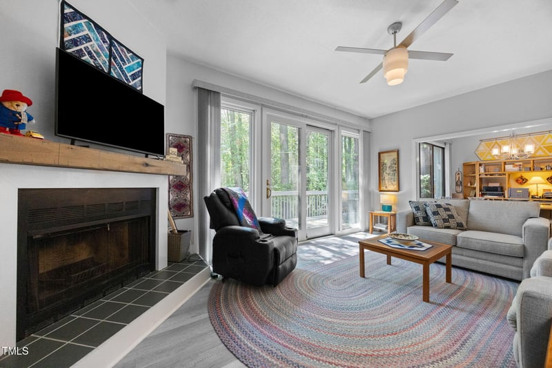 3 Paddington Pl, Chapel Hill, NC 27517