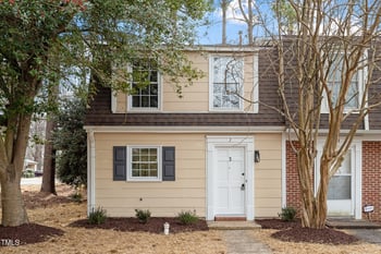 3 Patriot Cir, Durham, NC 27704