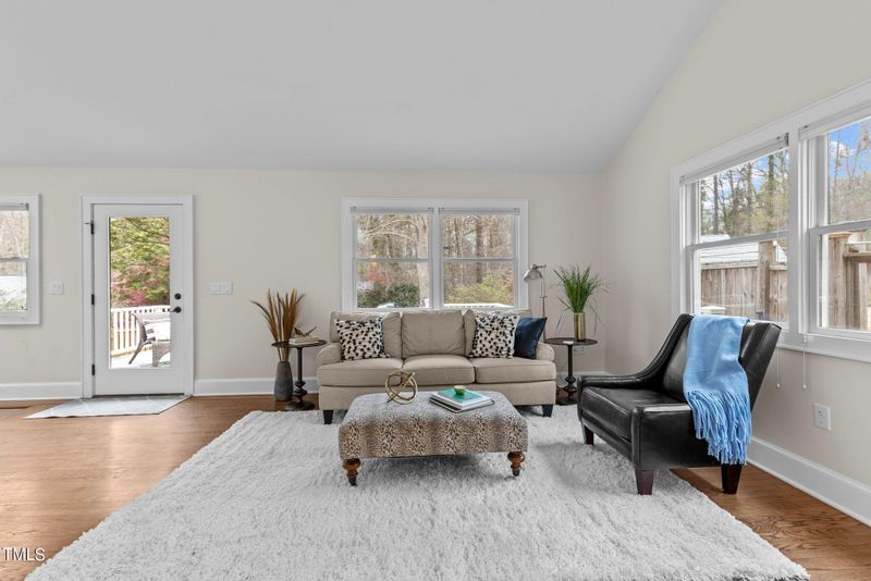 3 Penick Ln, Chapel Hill, NC 27516