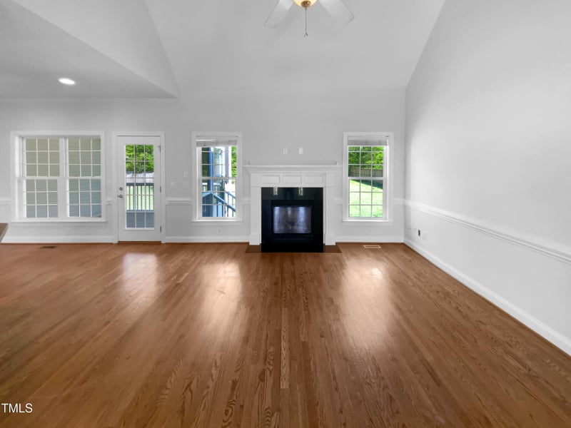 30 Alvis Ct, Fuquay Varina, NC 27526