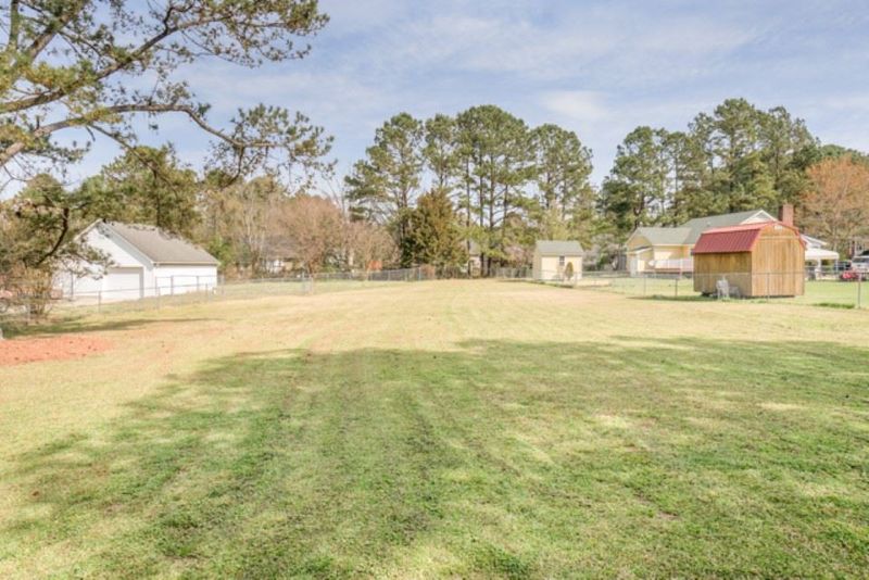 30 April Ct, Angier, NC 27501