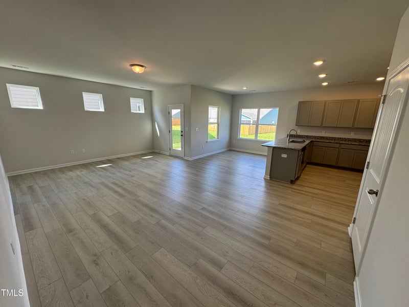 30 Commons Cir, Clayton, NC 27520