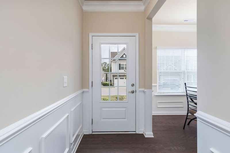 30 Crownview Ct, Clayton, NC 27527