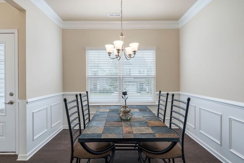 30 Crownview Ct, Clayton, NC 27527