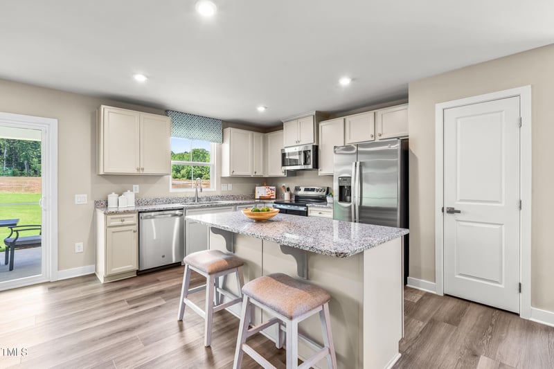 30 Elmwood Ave, Sanford, NC 27330