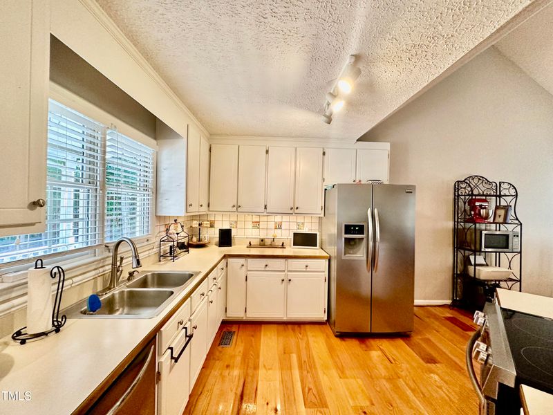 30 Granite Dr, Roxboro, NC 27574