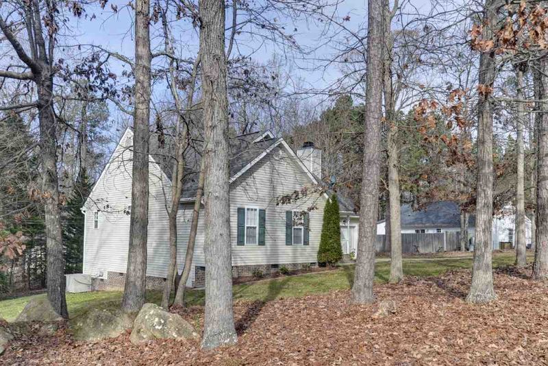30 Hollyfield Ln, Youngsville, NC 27596